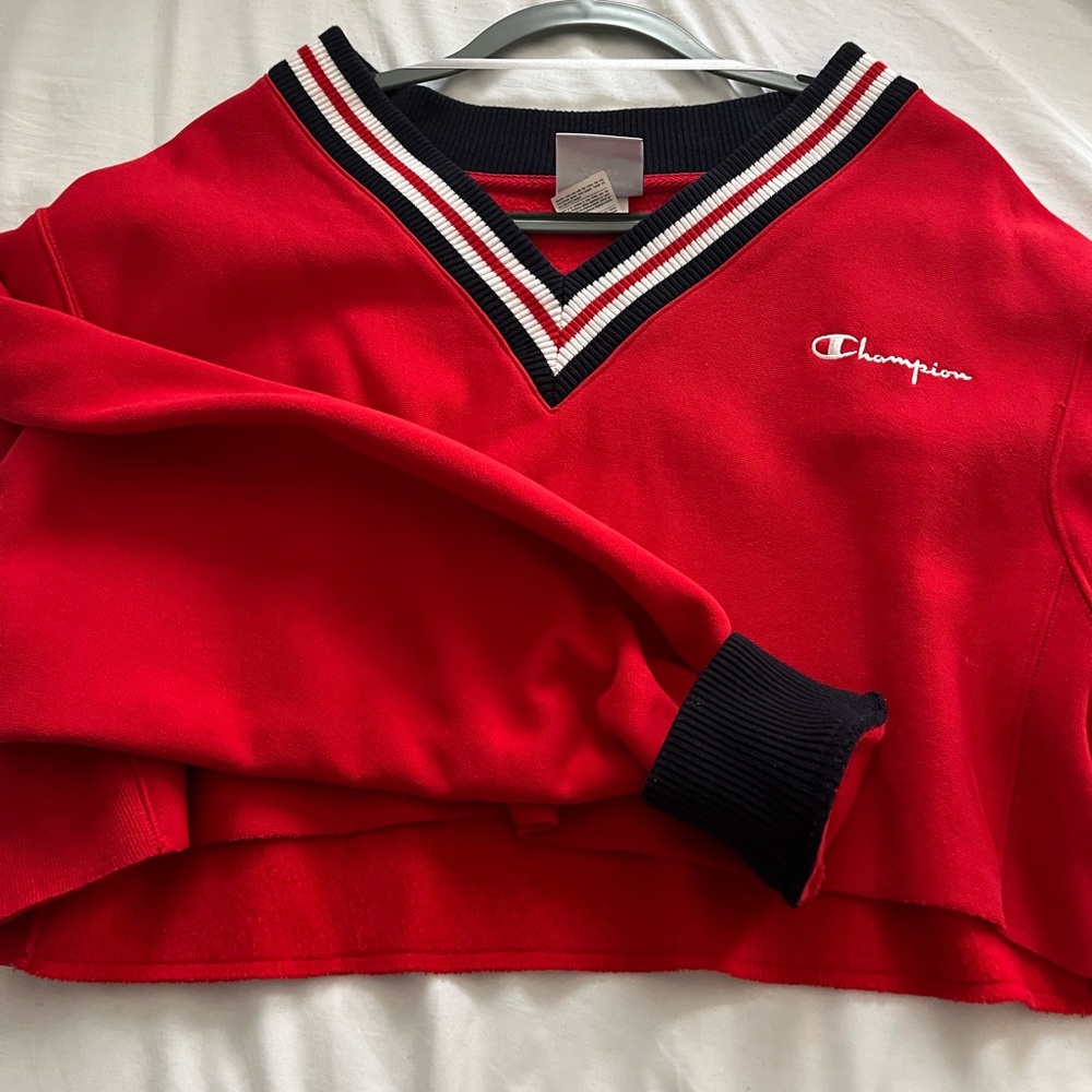 Large women’s champion sweatshirt cut off